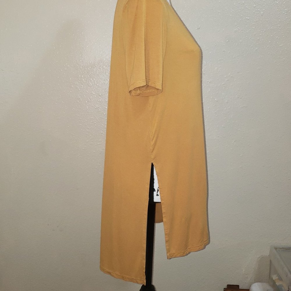 Garage Mustard High Low Tee Size Large - Picture 3 of 4